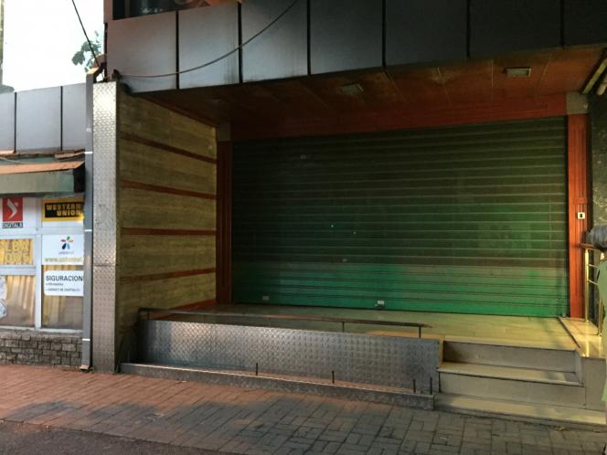 Dyqan prane zones bllokut