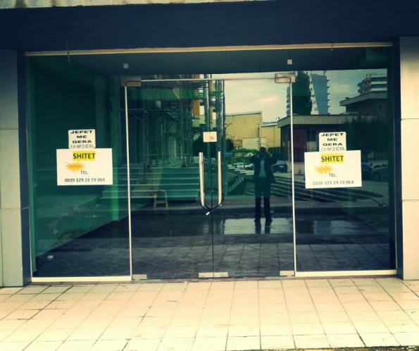 Dyqan nÃ« SHITJE nÃ« LushnjÃ«