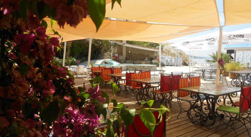 Jepet me qera ambjent sherbim bar-restorant-piceri ne Bougainville Bay