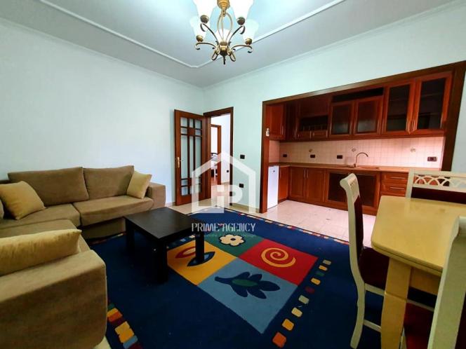 SHITET: Dyqan + Apartament 1+1/ rruga â€Irfan Tomini", zona: Ish Tirana e ReðŸ“